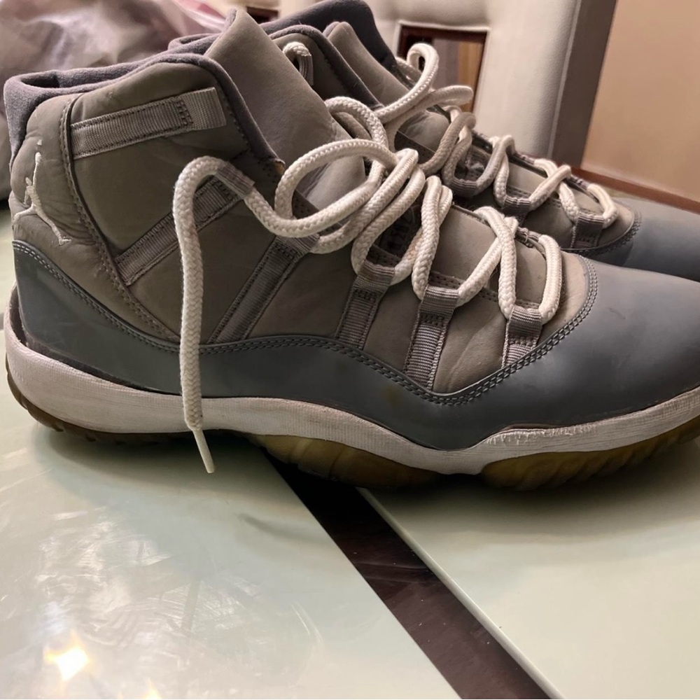 Jordan Retro 11 Cool Gray Basketball Sneakers